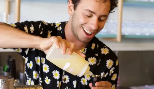 Gin Blending Sesh by the Beach thumbnail