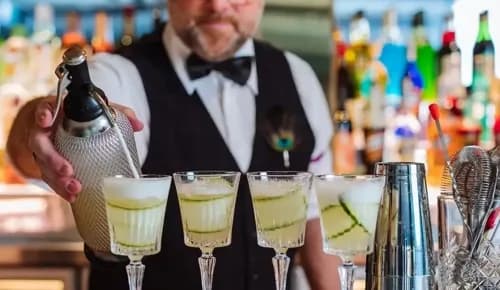 Play Darts With Gatsby at La Di Darts thumbnail