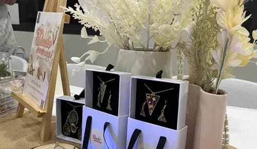 BYO Resin Jewellery Workshop thumbnail