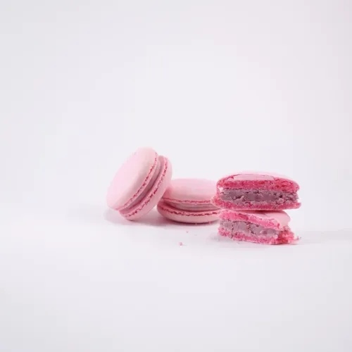 Mouth-watering Raspberry Macaron Class thumbnail